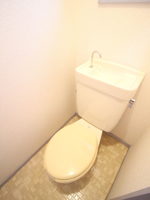 物件内観写真14　(トイレ)