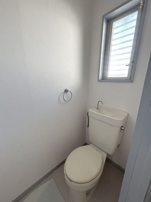 物件内観写真15　(トイレ)