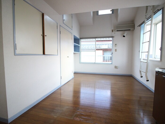 物件内観写真20　(室内からの展望)