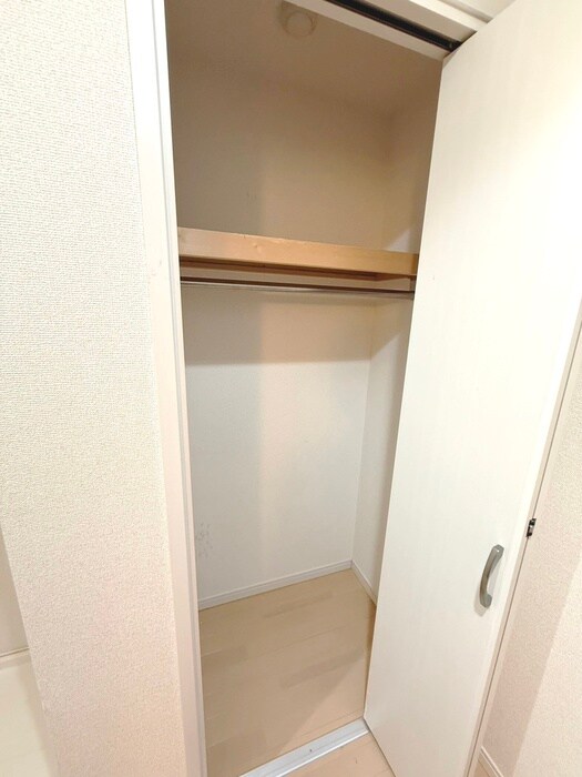 物件内観写真16　(収納)