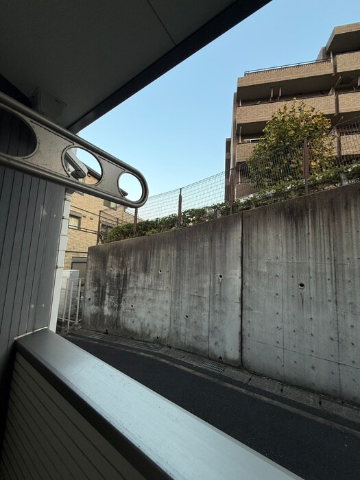 物件内観写真20　(室内からの展望)