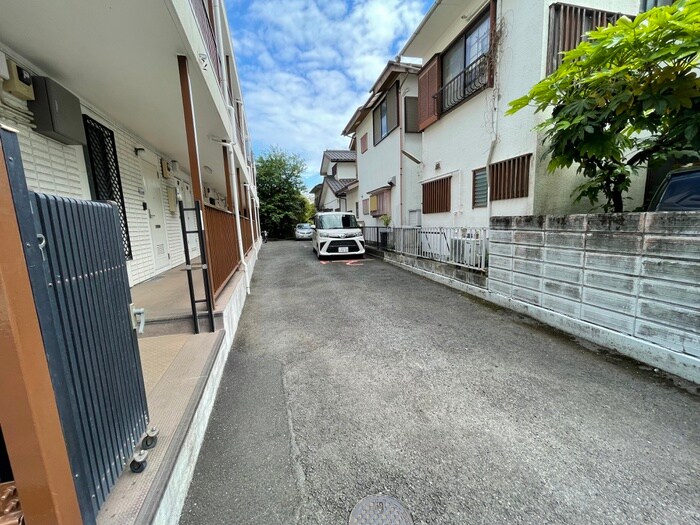 物件外観写真4　(駐車場)