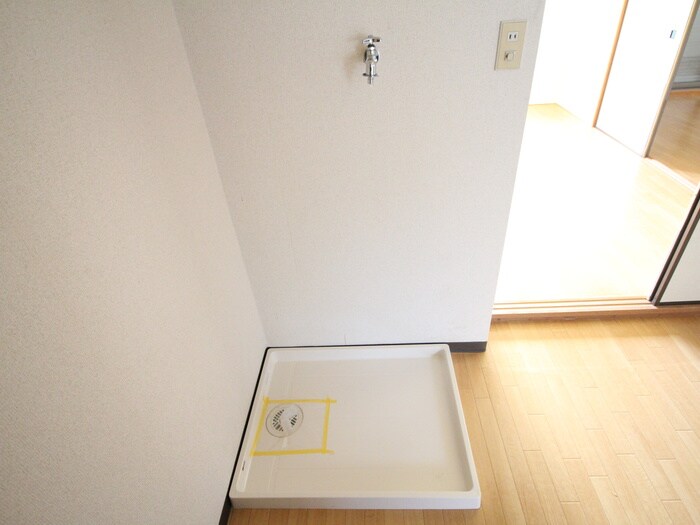 物件内観写真19　(洗濯機置場)