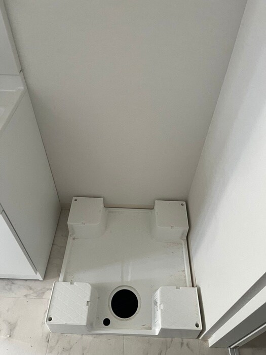 物件内観写真13　(洗濯機置場)