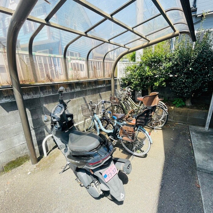 物件外観写真5　(駐輪場)