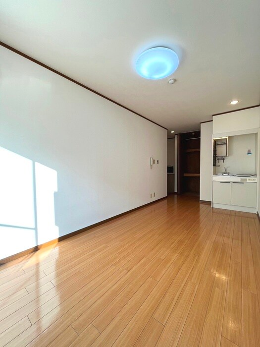 物件内観写真3　(居室)