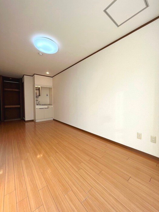 物件内観写真4　(居室)