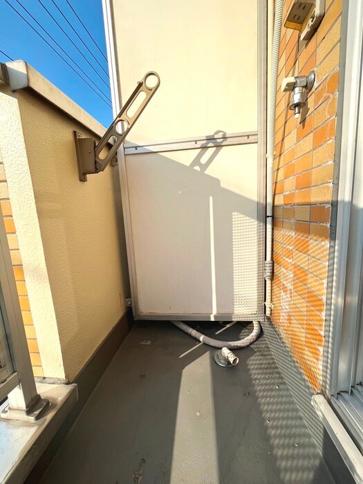 物件内観写真8　(洗濯機置場)