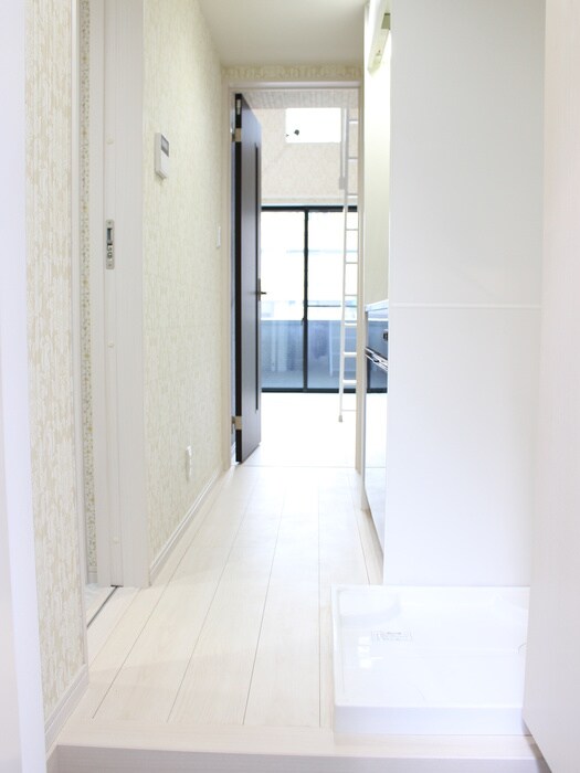 物件内観写真10　(玄関)