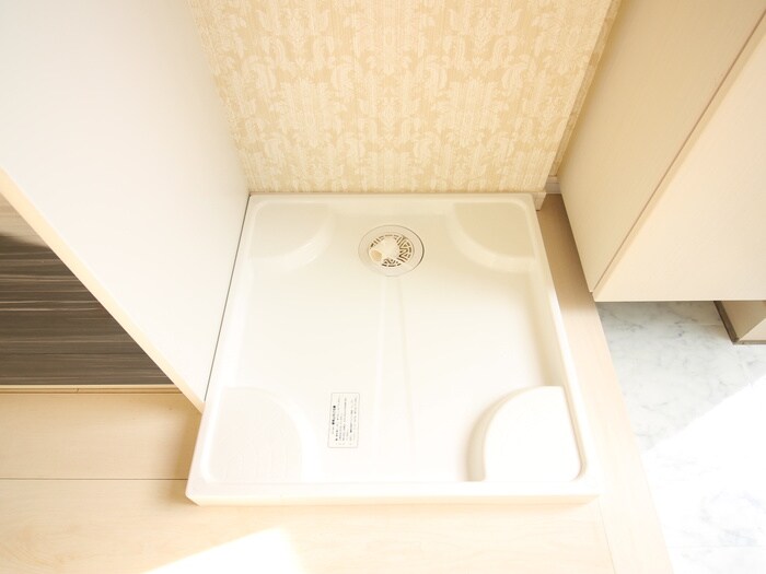 物件内観写真15　(洗濯機置場)