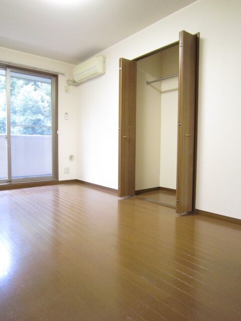 物件内観写真13　(居室)