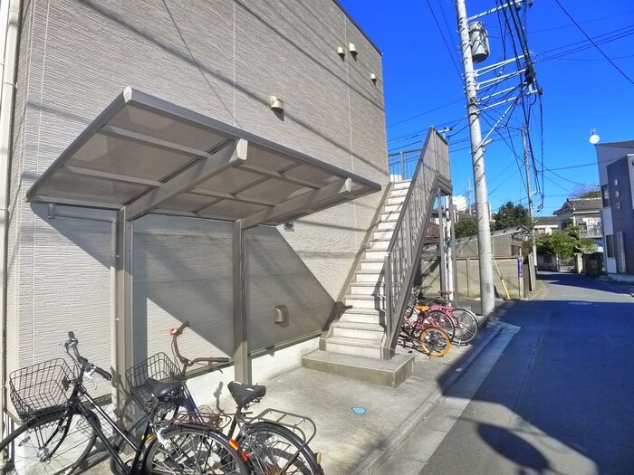 物件外観写真3　(駐輪場)