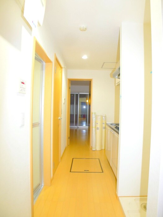 物件内観写真18　(廊下)