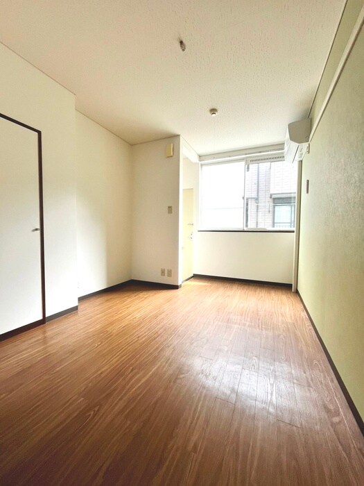 物件内観写真11　(居室)