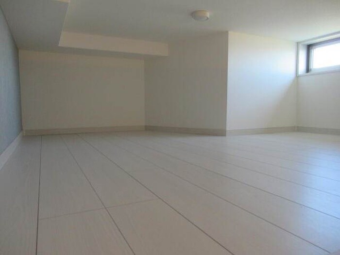 物件内観写真4　(収納)