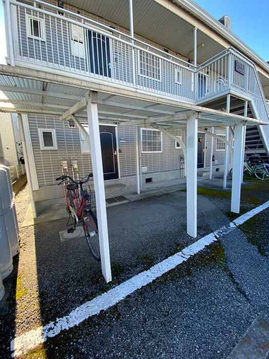 ドミ－ル・エントピアの駐輪場