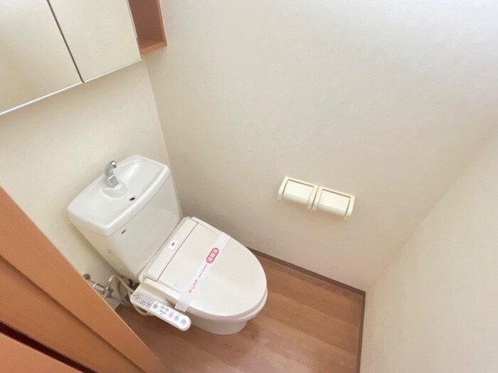 物件内観写真13　(トイレ)