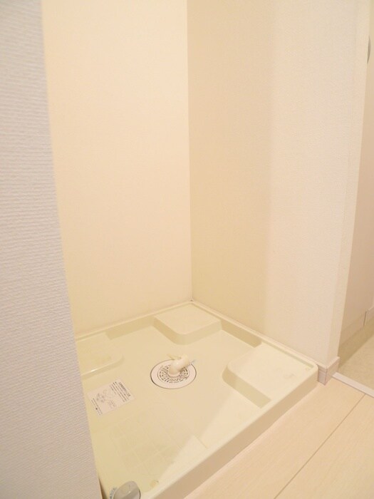 物件内観写真17　(洗濯機置場)