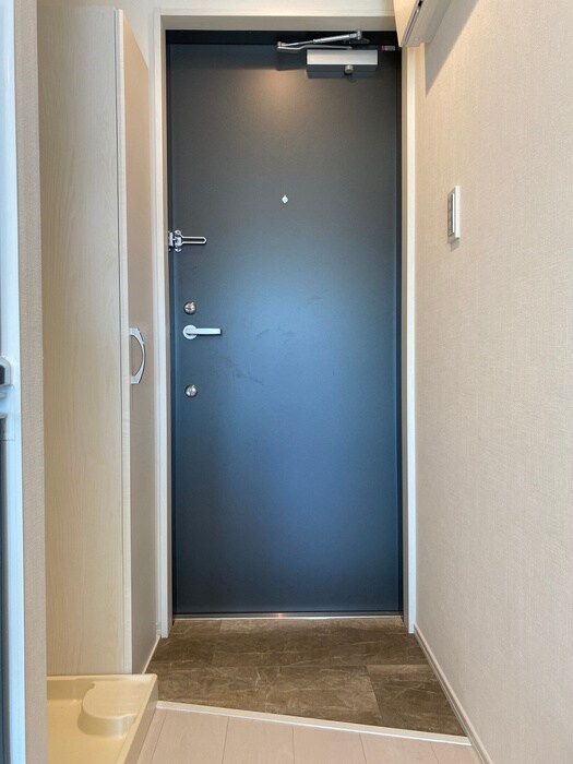 物件内観写真12　(玄関)