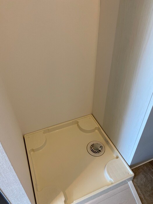 物件内観写真17　(洗濯機置場)