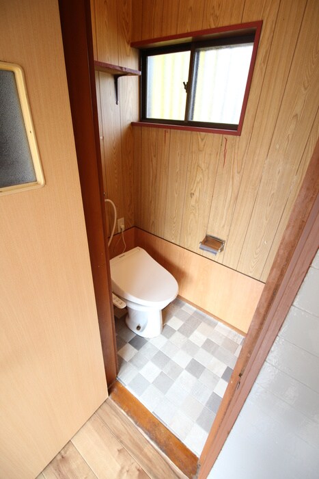 物件内観写真9　(トイレ)