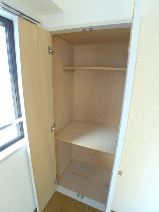 物件内観写真10　(収納)