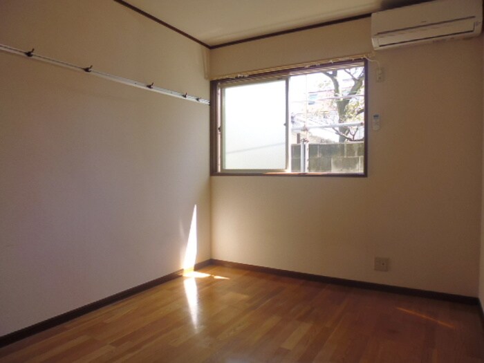 物件内観写真11　(居室)