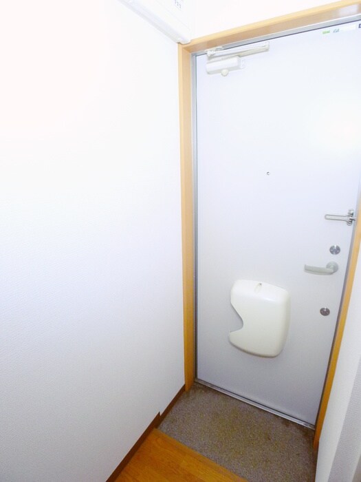 物件内観写真10　(玄関)