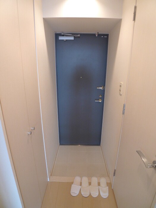 物件内観写真10　(玄関)