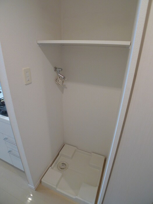 物件内観写真14　(洗濯機置場)