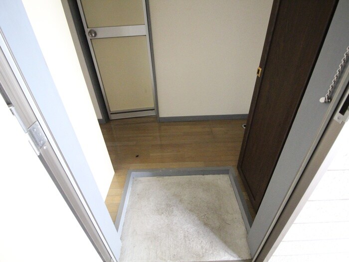 物件内観写真19　(玄関)