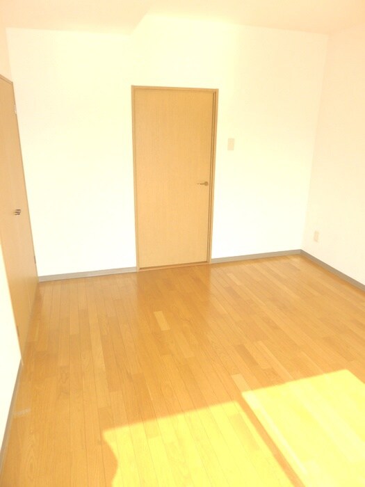 物件内観写真4　(居室)