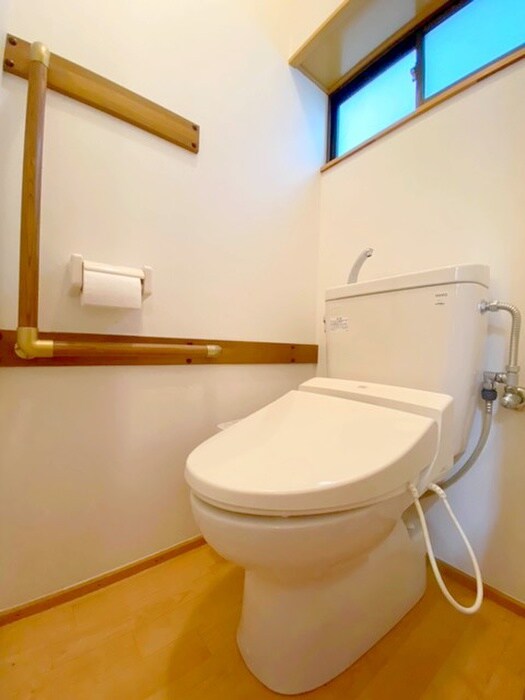 物件内観写真14　(トイレ)