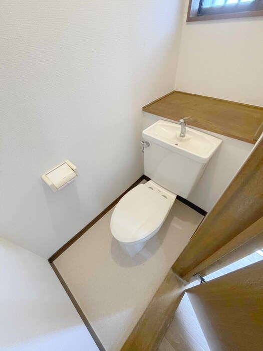 物件内観写真13　(トイレ)