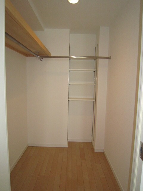 物件内観写真14　(収納)