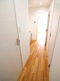 物件内観写真15　(廊下)