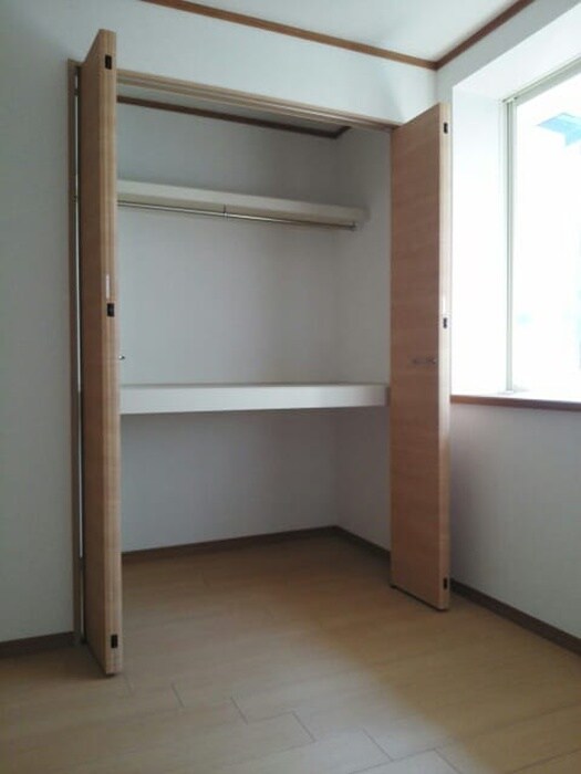 物件内観写真7　(収納)