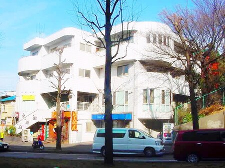 白亜館外観写真