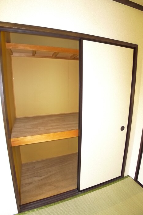 物件内観写真12　(収納)