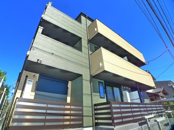 建築中