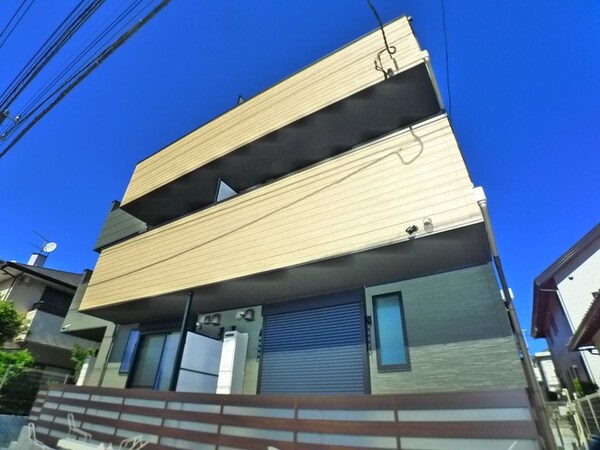 建築中