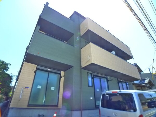 建築中