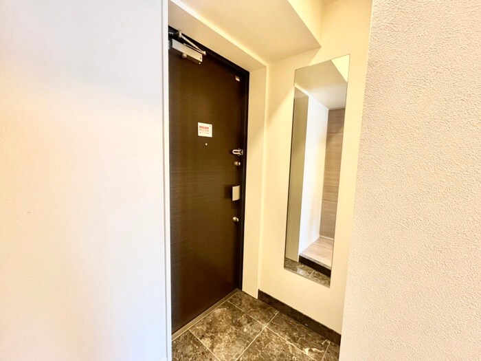 物件内観写真7　(玄関)