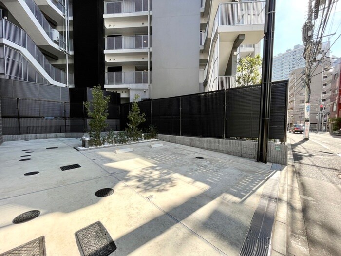 物件外観写真5　(駐車場)