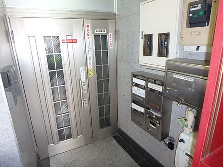 河合薬品ビル外観写真