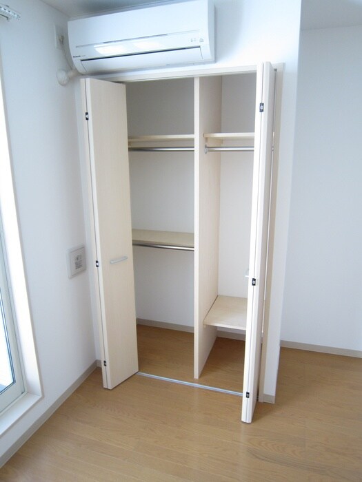 物件内観写真12　(収納)