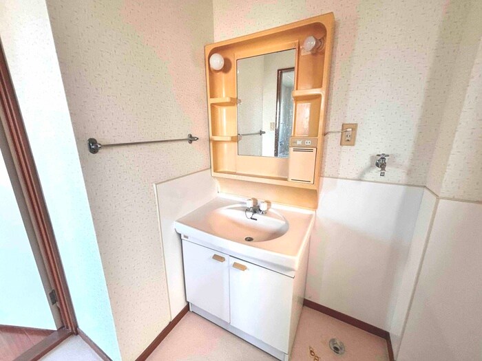 物件内観写真13　(洗面)