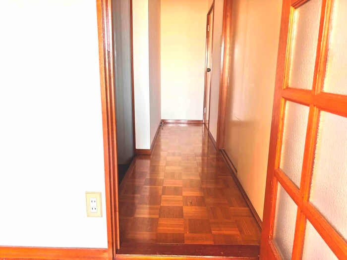 物件内観写真18　(廊下)