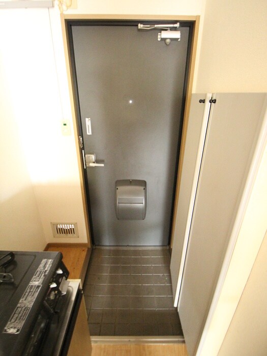 物件内観写真7　(玄関)