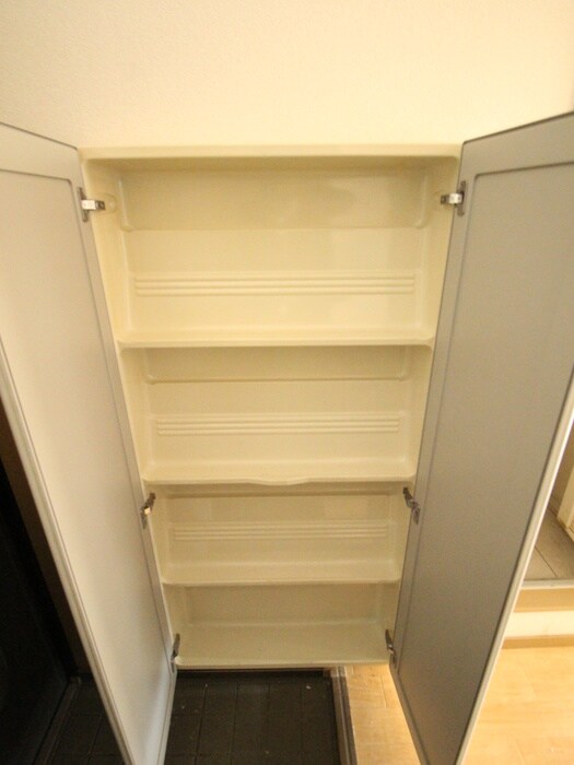 物件内観写真17　(靴箱)